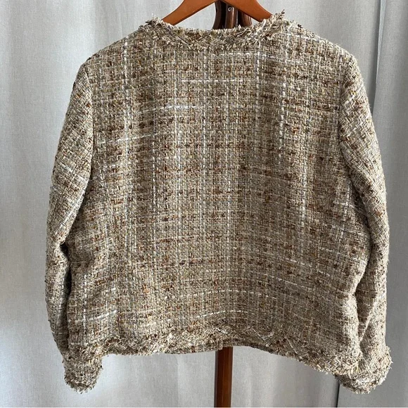 Tweed Chic Wool Jacket - Picture 4 of 9